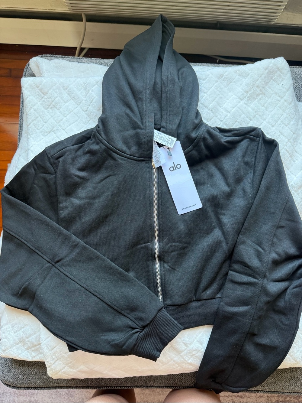 ALO Yoga Black Zip-Up Cropped Hoodie